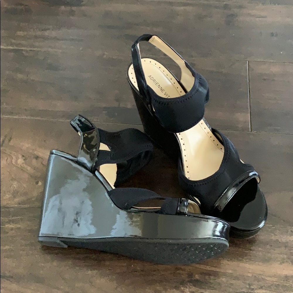 Adrienne Vittadini black neoprene wedges